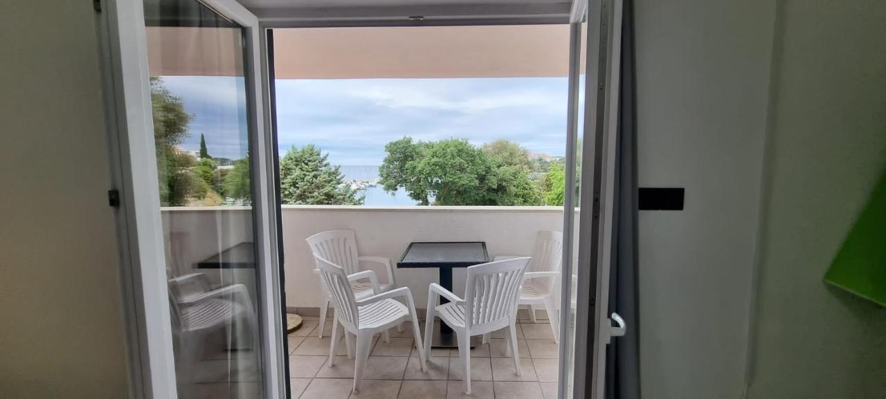 Apartment La Playa *